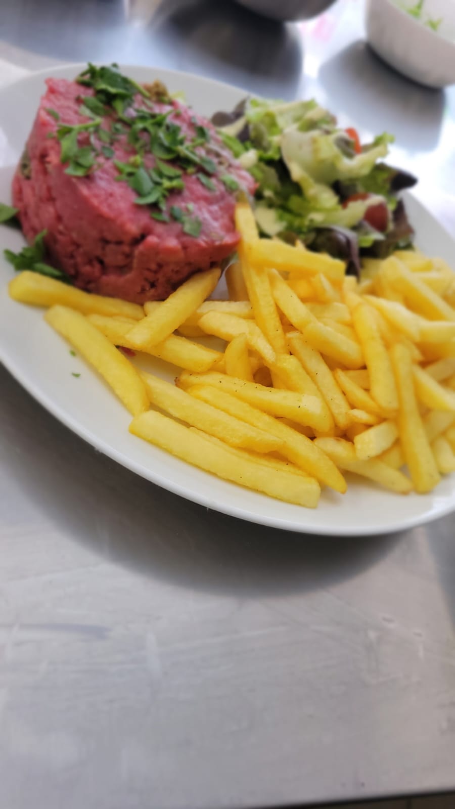 Tartare de bœuf et frites