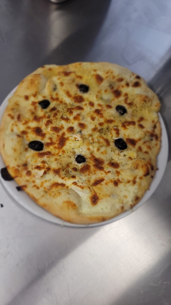 Pizza base crème gratinée
